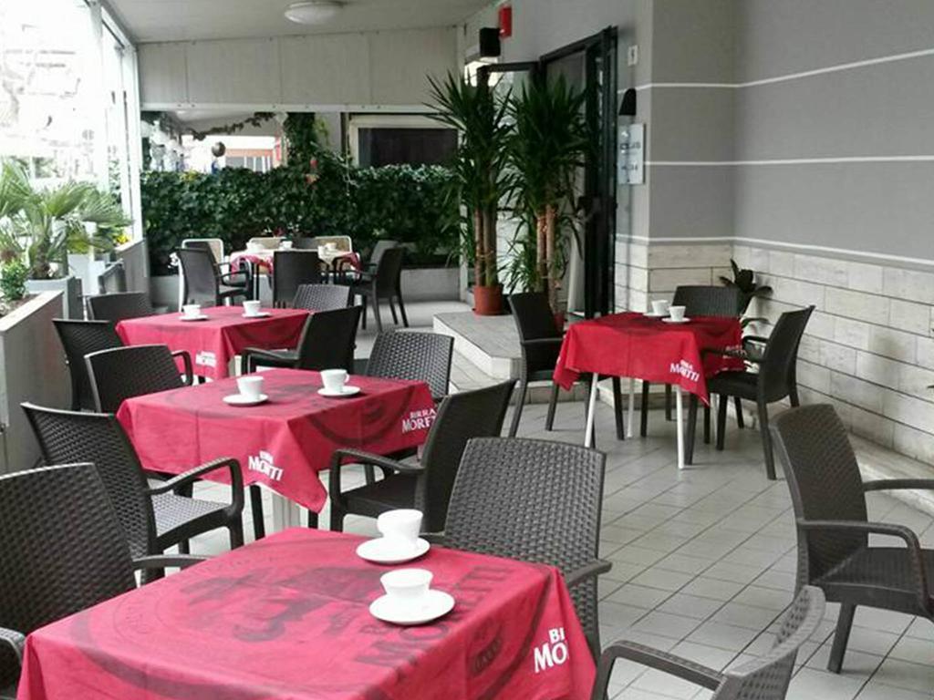 Hotel Laura Ρίμινι Εξωτερικό φωτογραφία