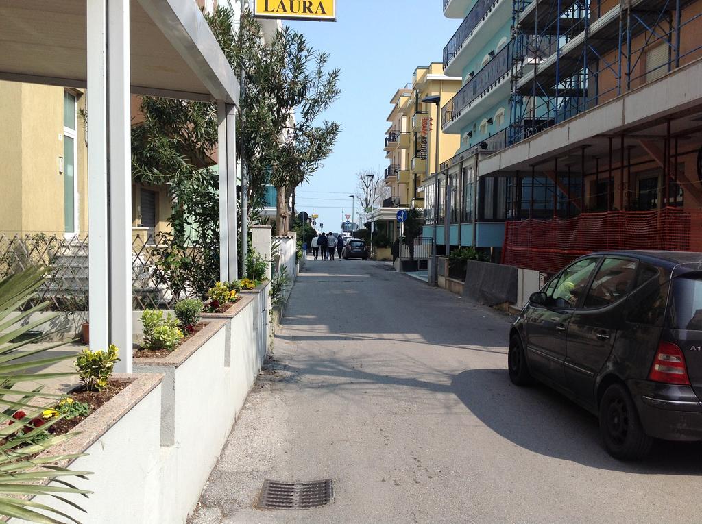 Hotel Laura Ρίμινι Εξωτερικό φωτογραφία