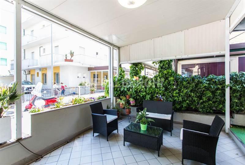 Hotel Laura Ρίμινι Εξωτερικό φωτογραφία
